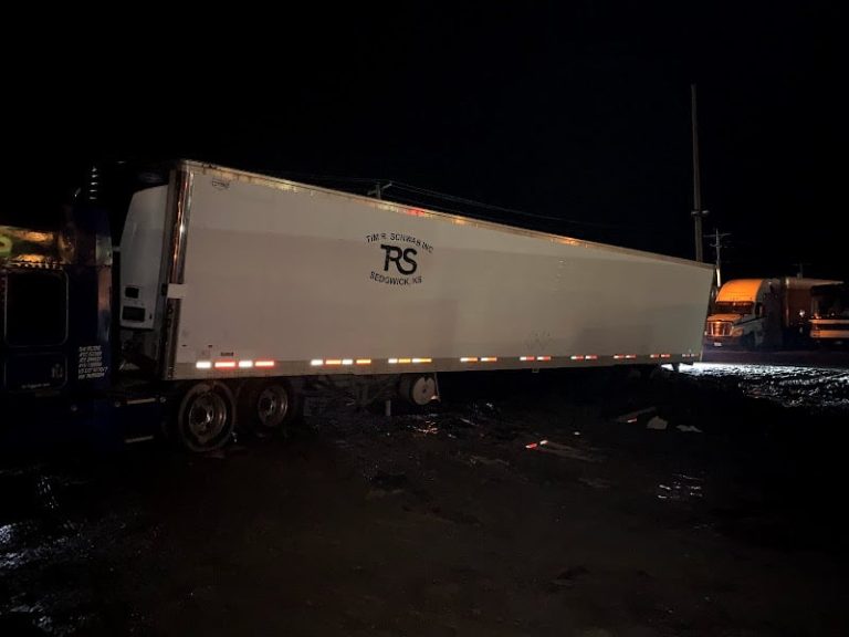 Higginson Towing Salvage at 6895 IL 148 Mt Vernon IL 62864 1 2 768x576