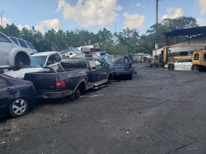 Hippyaposs Used Auto Parts at 2225 Coral Hills Rd Apopka FL 32703 3 300x225