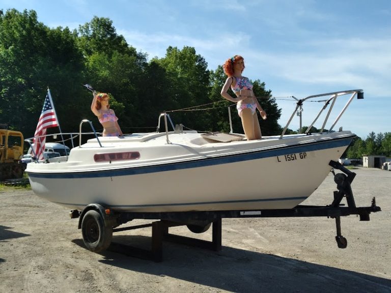 Kertow Auto Salvage at 1123 IL 48 Taylorville IL 62568 1 1 768x576