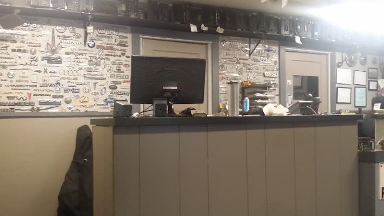 Lincoln Truck Auto Parts at 1805 W Oakland Ave Bloomington IL 61701 768x432