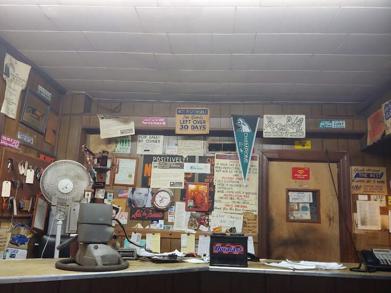 Louaposs Auto Services 9th Street Location at 3507 W 9th St Trainer PA 19061 1 2 768x576