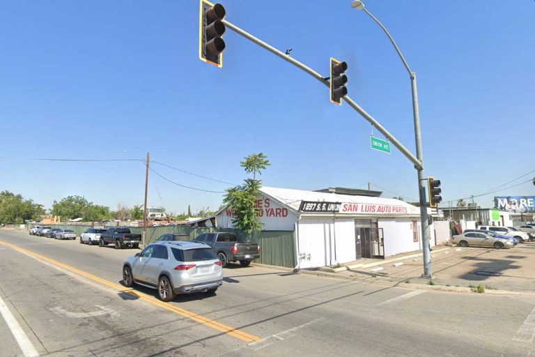 Louies Wrecking Yard at 1897 S Union Ave Bakersfield CA 93307 768x512