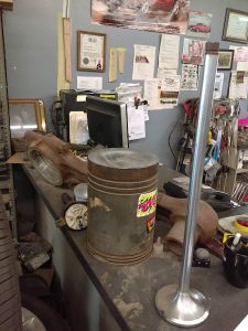 Loveaposs Park Auto Parts at 9924 N 2nd St Machesney Park IL 61115 1 2 225x300