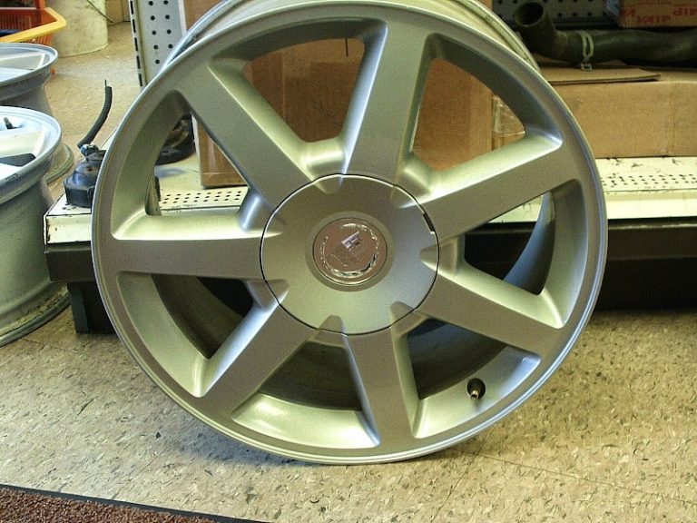 Mackaposs Auto Parts at 295 River City Blvd St Louis MO 63125 4 768x576