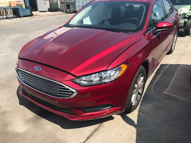 Middleton Auto Parts at 33245 Groesbeck Hwy Fraser MI 48026 1 2 768x576