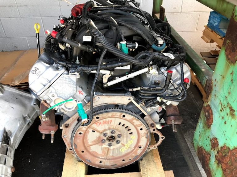 Middleton Auto Parts at 33245 Groesbeck Hwy Fraser MI 48026 3 768x576