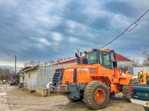 Mullins Salvage at 324 East St Taylorville IL 62568 300x225