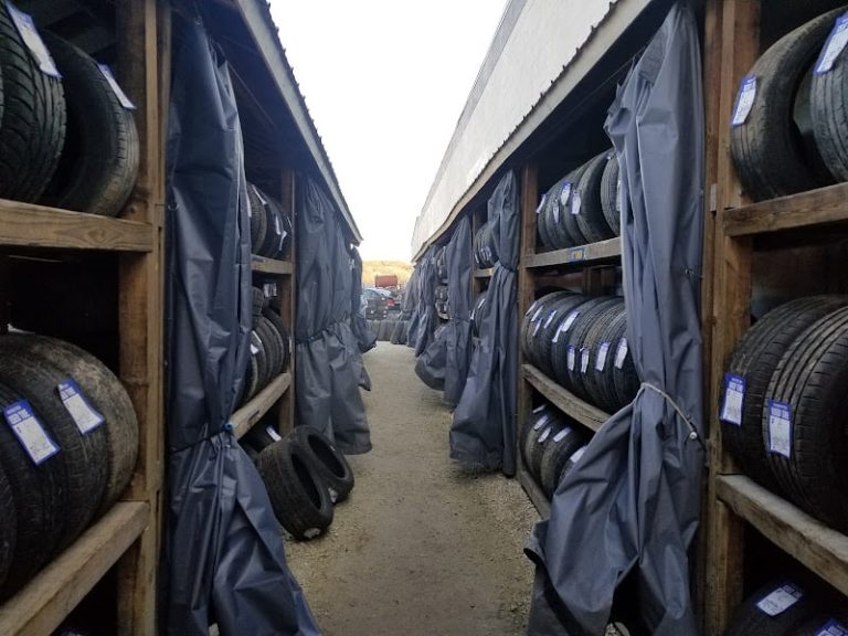 Nealaposs U Pull Save at 3407 W Farmington Rd Peoria IL 61604 2 768x576