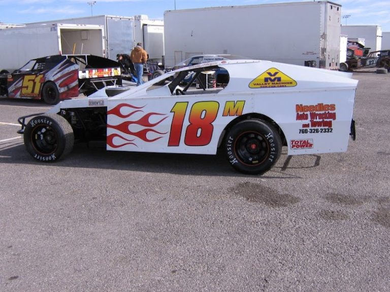 Needles Auto Wrecking Towing at 5156 Route 66 Needles CA 92363 2 1 768x576