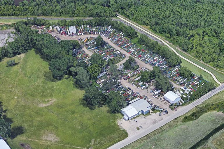 New Deal Auto Salvage at 2405 Hawthorne Ave Waterloo IA 50702 1 768x512