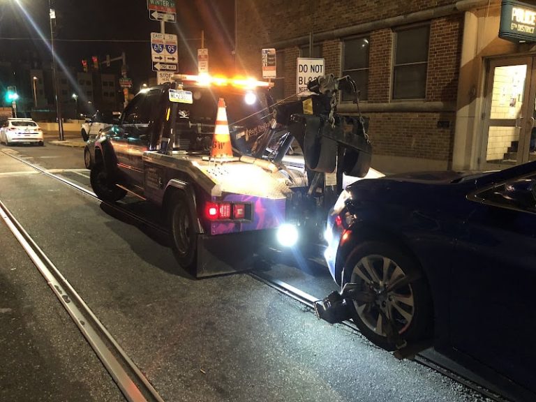 Pats Auto Truck Recyclers 247 Towing at 3950 N Delaware Ave Philadelphia PA 19137 2 1 768x576