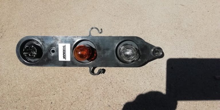 Rios Junk Cars at Phoenix AZ 85033 2 768x384