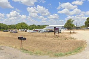 Rocky Hill Auto Salvage at 176B 4000 Rd Coffeyville KS 67337 300x200