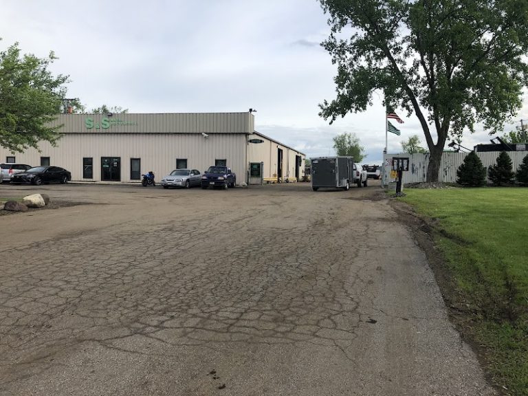 S S Metal Recyclers II at 336 E Sullivan Rd Aurora IL 60505 1 2 768x576