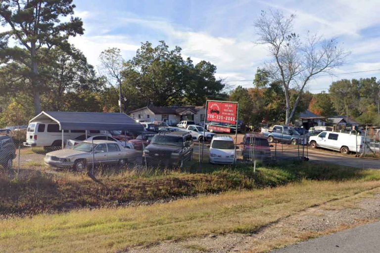 Smith Auto Parts Junkyard at 1826 US 441 Commerce GA 30529 1 768x512