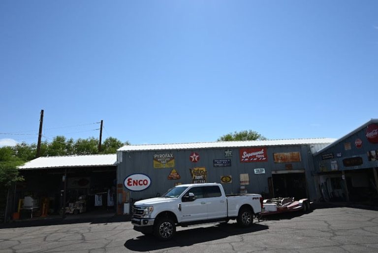 Vintage Parts of Arizona at 3427 E McDowell Rd Phoenix AZ 85008 3 1 768x513