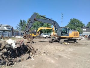 Welburn Salvage at 101 N Elm St Pana IL 62557 1 2 300x225