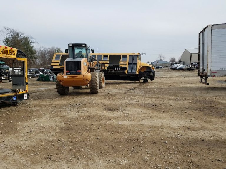 Y Yard Auto Truck at 8485 US 45 Effingham IL 62401 2 768x576