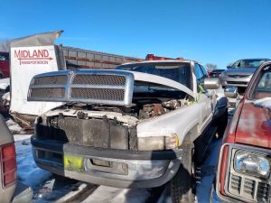 Yawaposs Auto Salvage at 919 SE 21st St Des Moines IA 50317 2 1 300x225